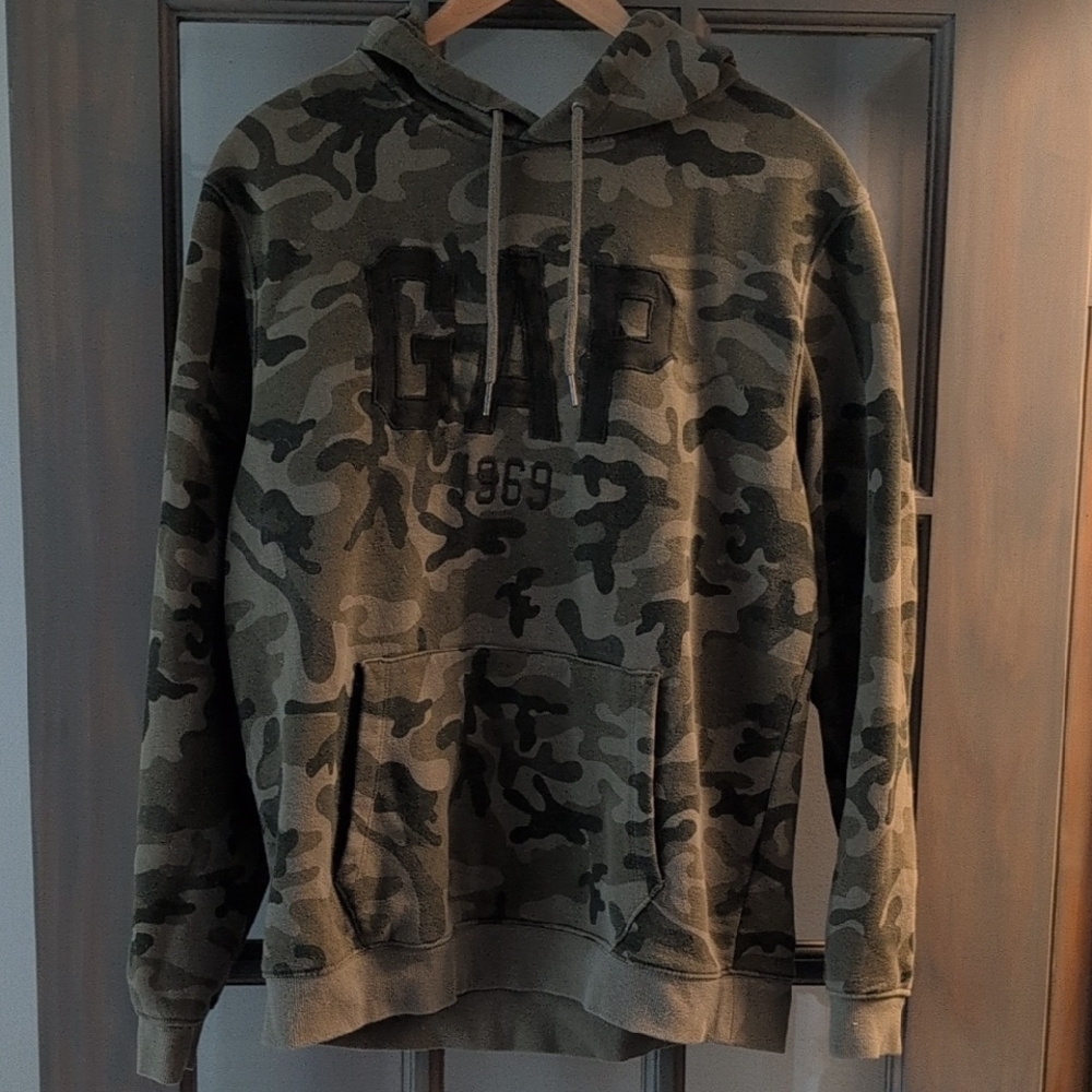 GAP Men's Green Camouflage Hoodie